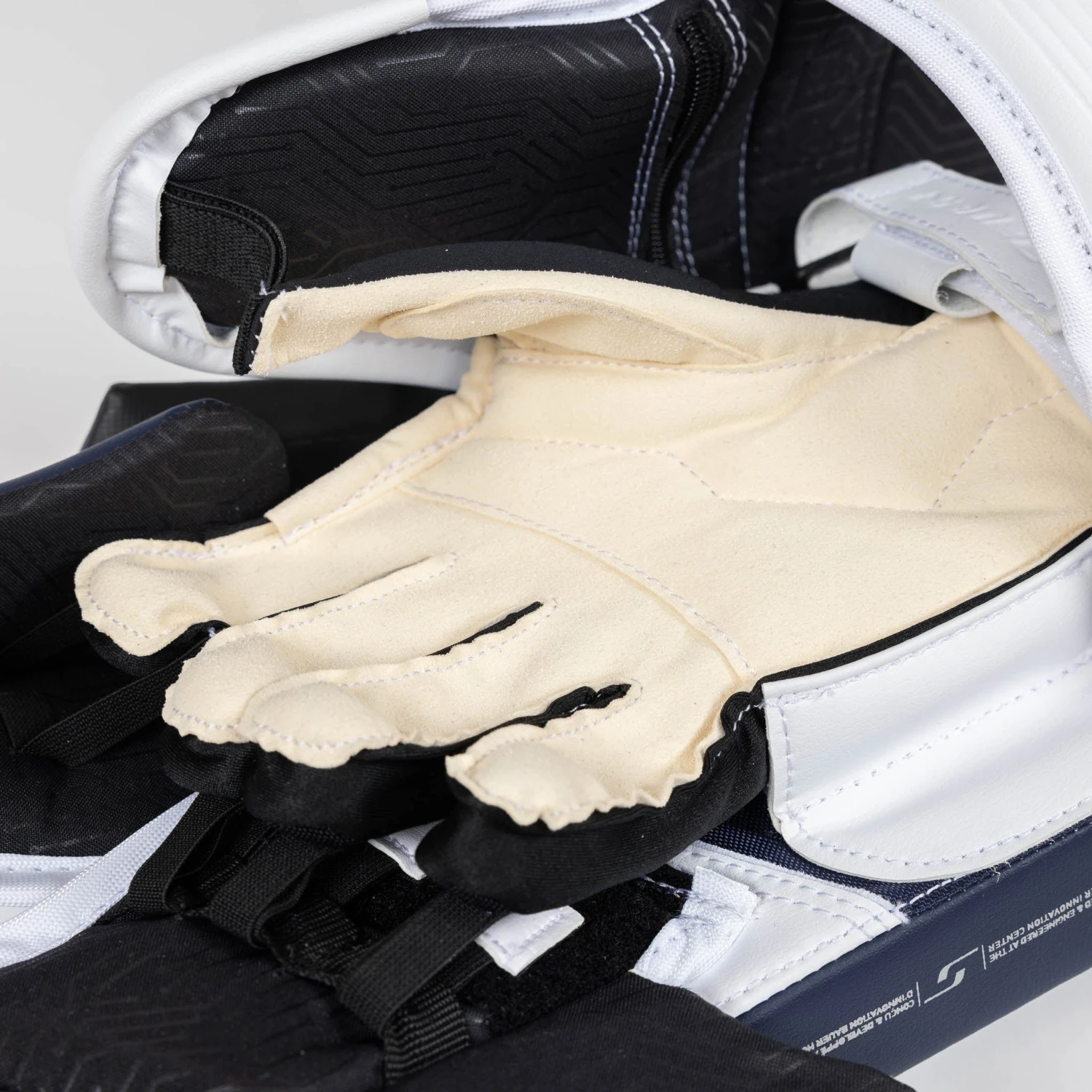 Bauer Supreme M5 Pro Senior Goalie Blocker 11 Bauer Supreme M5 Pro Senior Goalie Blocker - Image 11