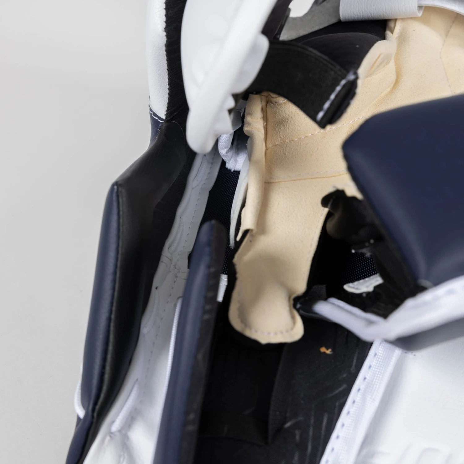 Bauer Supreme M5 Pro Senior Goalie Blocker 15 Bauer Supreme M5 Pro Senior Goalie Blocker - Image 15