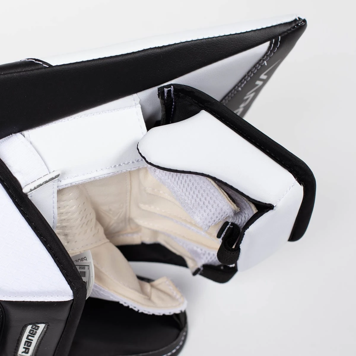 Bauer Vapor 2X Senior Goalie Blocker 7 Bauer Vapor 2X Senior Goalie Blocker - Image 7