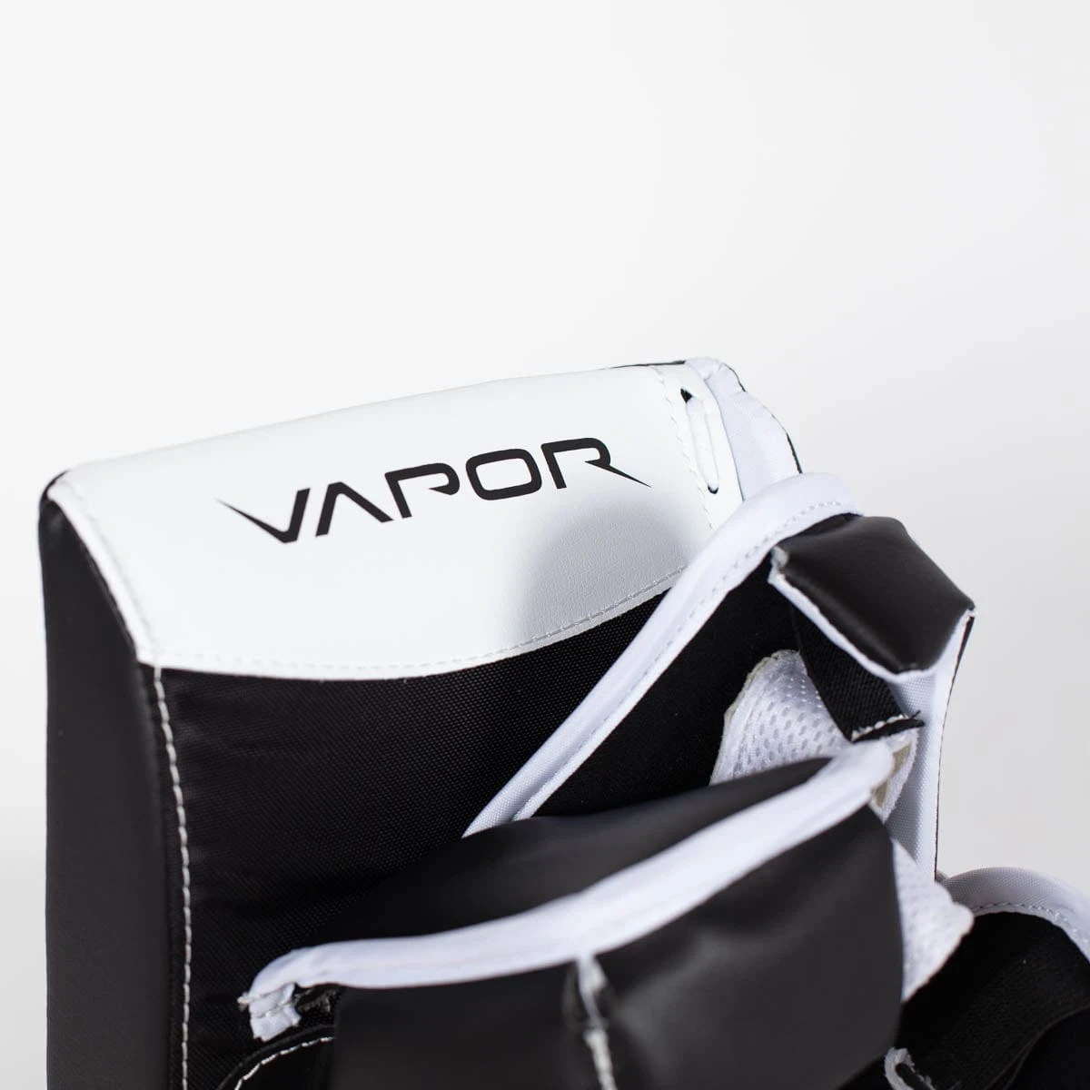 Bauer Vapor X2.7 Senior Goalie Blocker 5 Bauer Vapor X2.7 Senior Goalie Blocker - Image 5