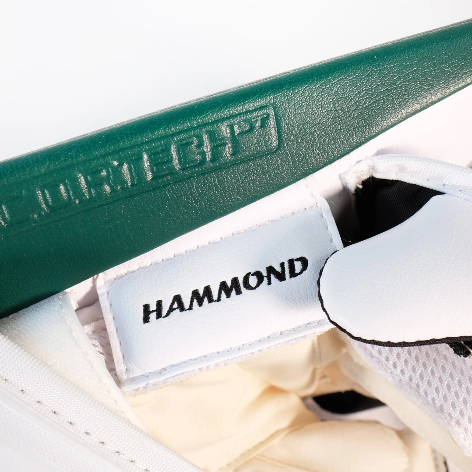 Bauer Vapor NHL Custom Senior Goalie Catcher & Blocker Set - Pro Stock - Andrew Hammond 3 Bauer Vapor NHL Custom Senior Goalie Catcher & Blocker Set - Pro Stock - Andrew Hammond - Image 3