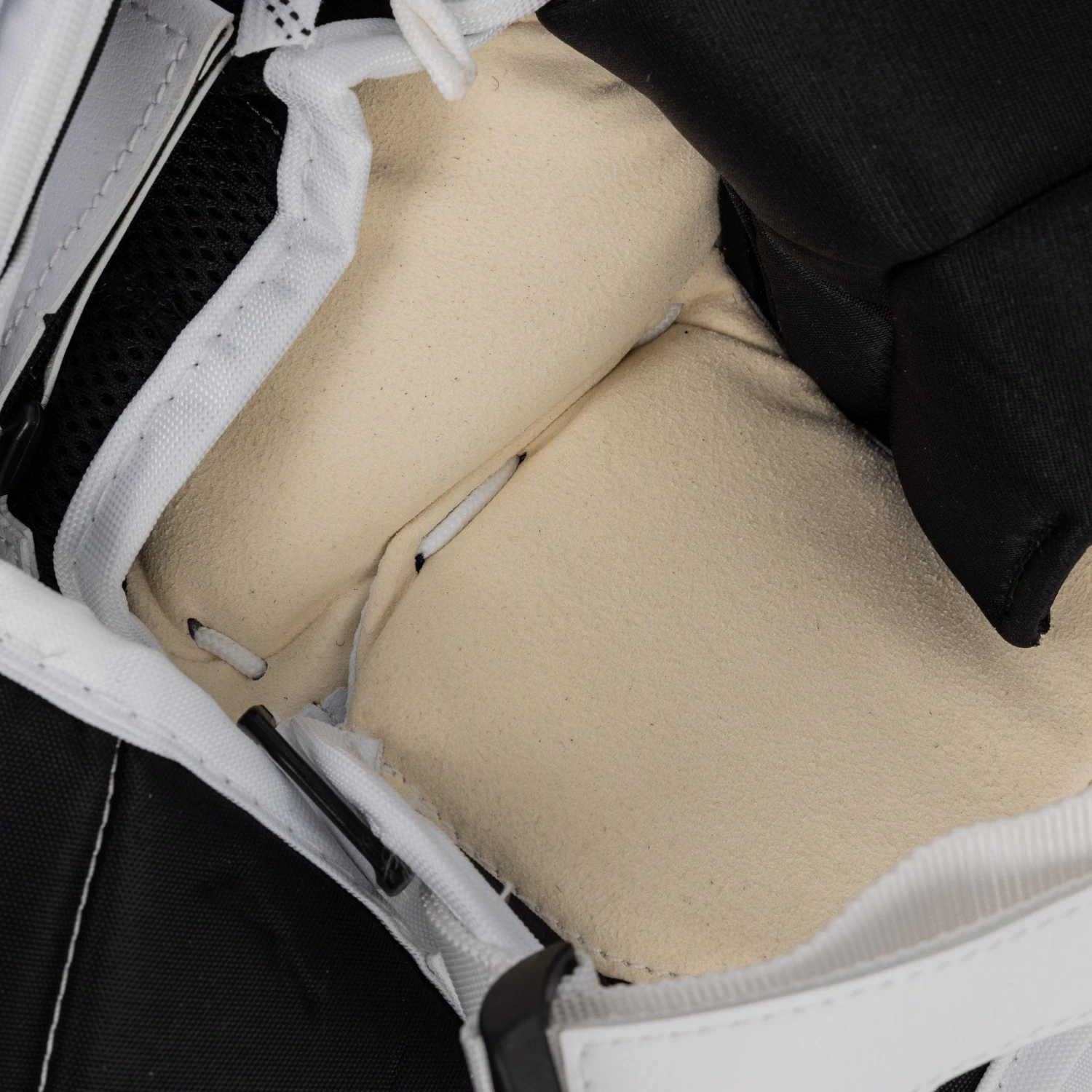 Bauer GSX Senior Goalie Catcher S23 5 Bauer GSX Senior Goalie Catcher S23 - Image 5