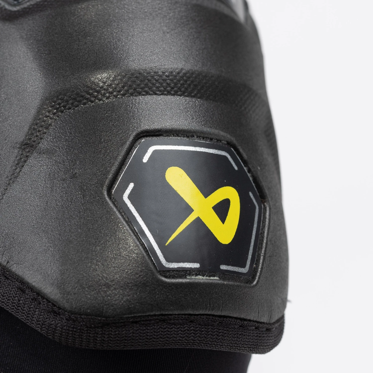 Bauer Supreme Mach Senior Hockey Elbow Pads 5 Bauer Supreme Mach Senior Hockey Elbow Pads - Image 5