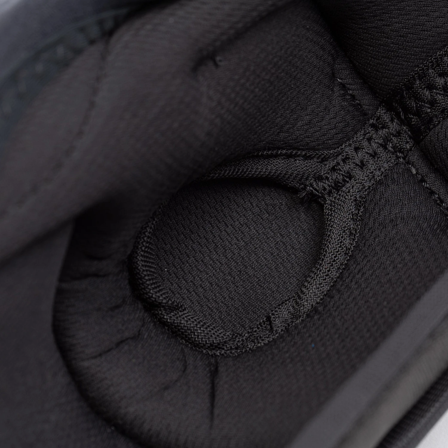 Bauer Supreme Matrix Senior Hockey Elbow Pads 3 Bauer Supreme Matrix Senior Hockey Elbow Pads - Image 3