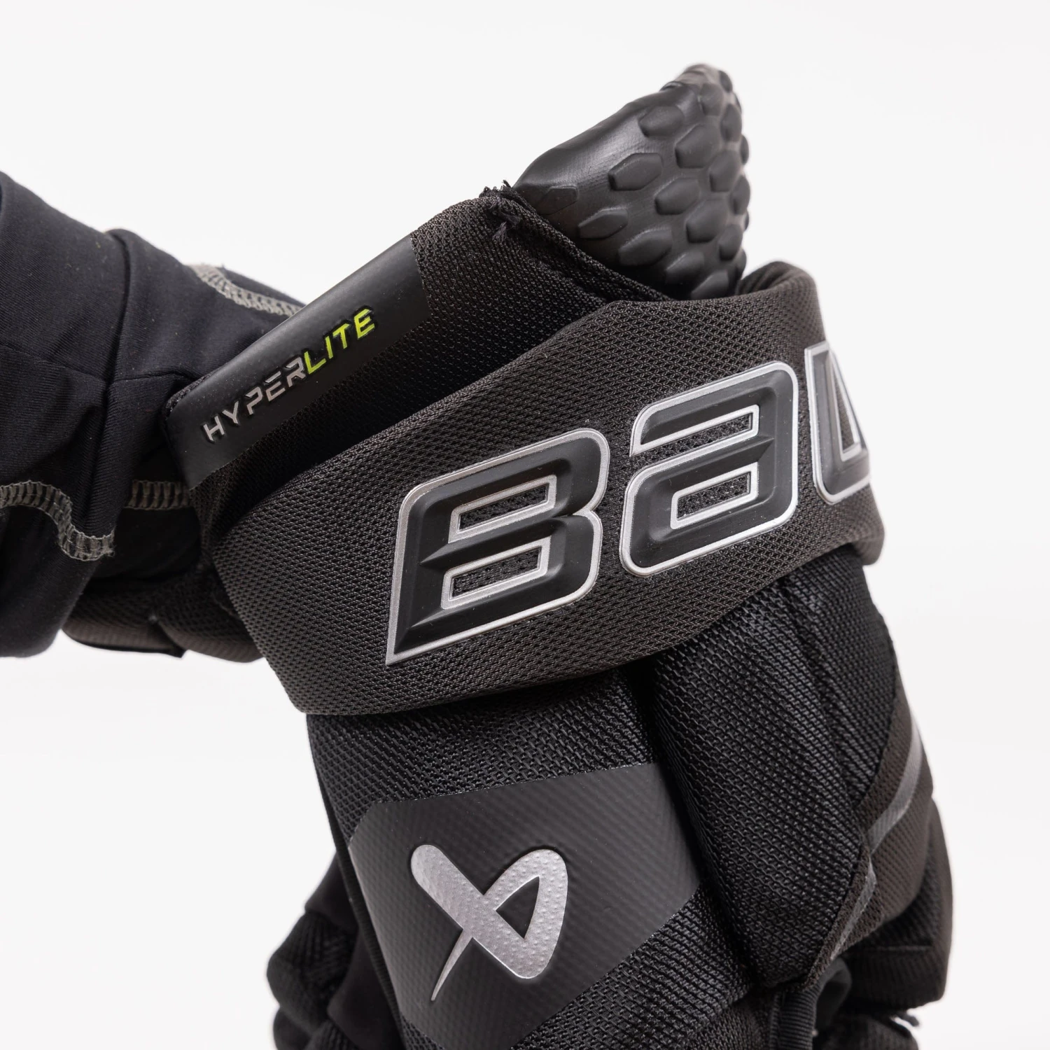 Bauer Vapor Hyperlite Intermediate Hockey Gloves 6 Bauer Vapor Hyperlite Intermediate Hockey Gloves - Image 6