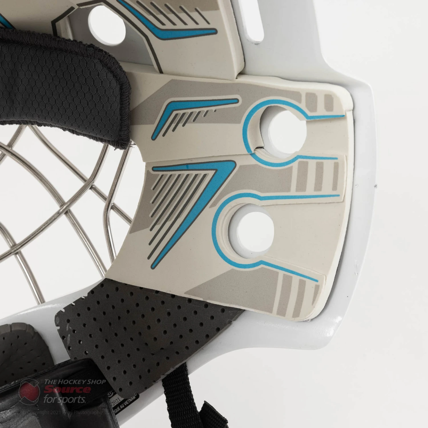 Bauer 940 Pro-Certified Junior Goalie Mask 8 Bauer 940 Pro-Certified Junior Goalie Mask - Image 8