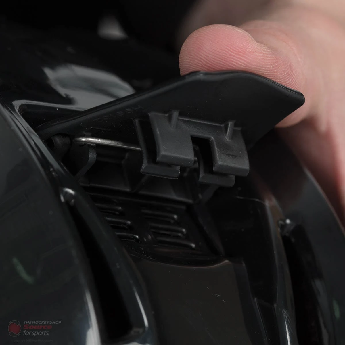 Bauer RE-AKT Hockey Helmet 9 Bauer RE-AKT Hockey Helmet - Image 9