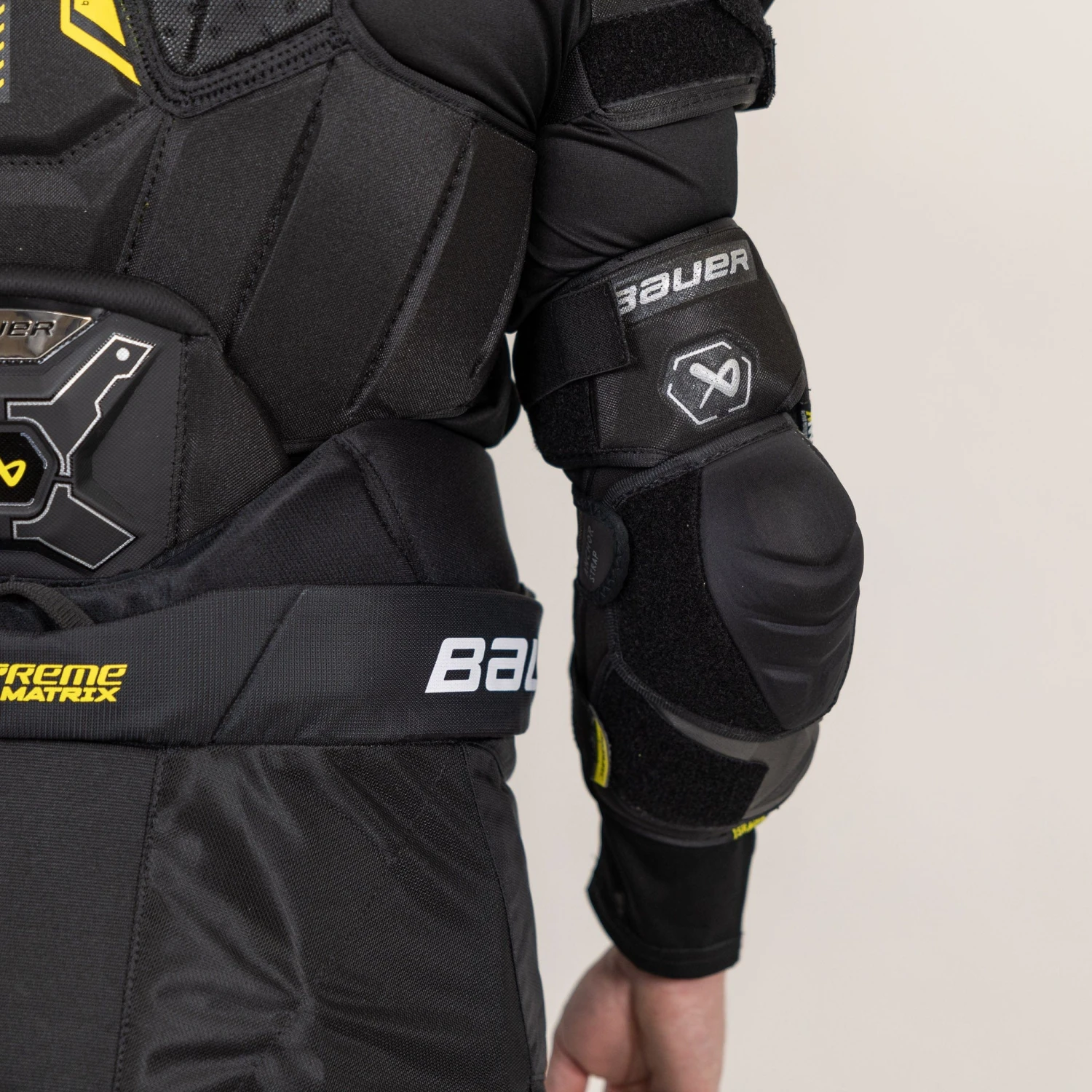 Bauer Supreme Matrix Intermediate Hockey Pants 9 Bauer Supreme Matrix Intermediate Hockey Pants - Image 9