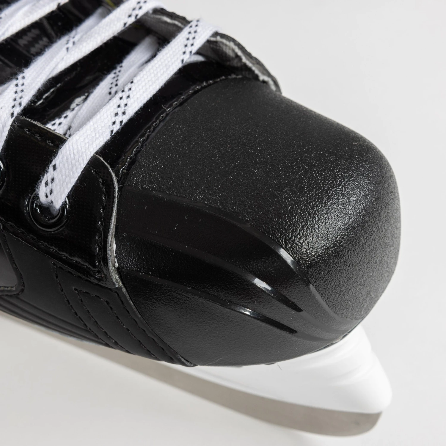 Bauer Vapor X3 Intermediate Hockey Skates 9 Bauer Vapor X3 Intermediate Hockey Skates - Image 9