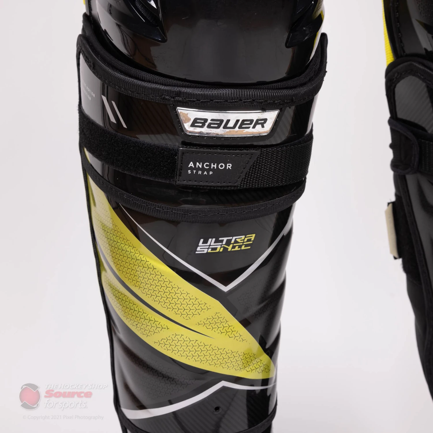 Bauer Supreme UltraSonic Senior Hockey Shin Guards 4 Bauer Supreme UltraSonic Senior Hockey Shin Guards - Image 4