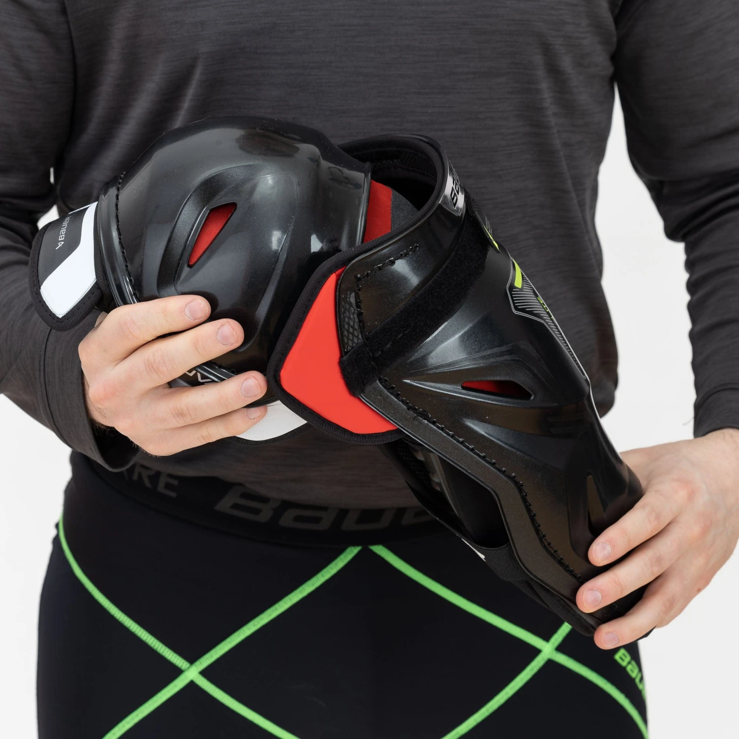 Bauer Vapor Hyperlite Intermediate Hockey Shin Guards 13 Bauer Vapor Hyperlite Intermediate Hockey Shin Guards - Image 13