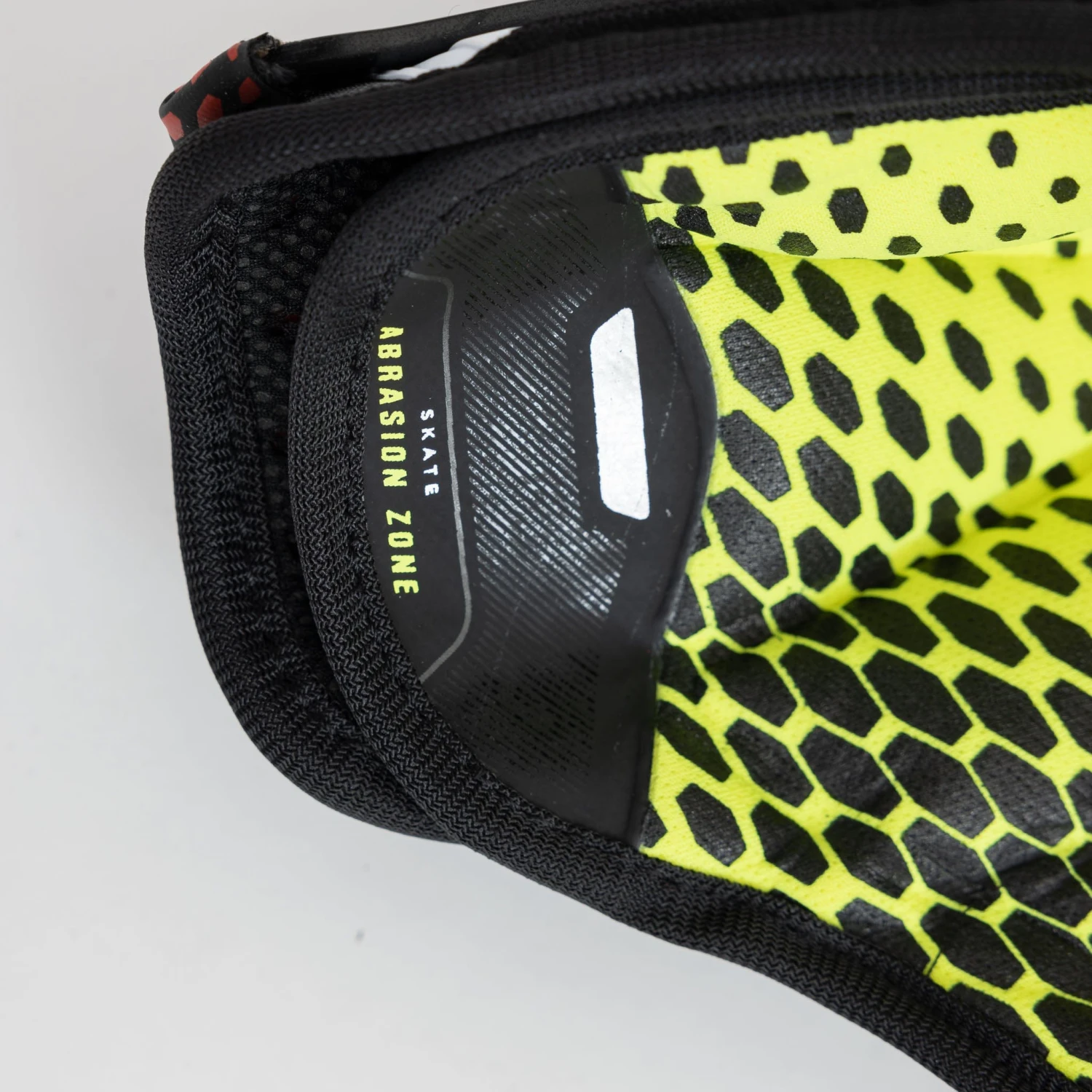 Bauer Vapor Hyperlite Junior Hockey Shin Guards 13 Bauer Vapor Hyperlite Junior Hockey Shin Guards - Image 13