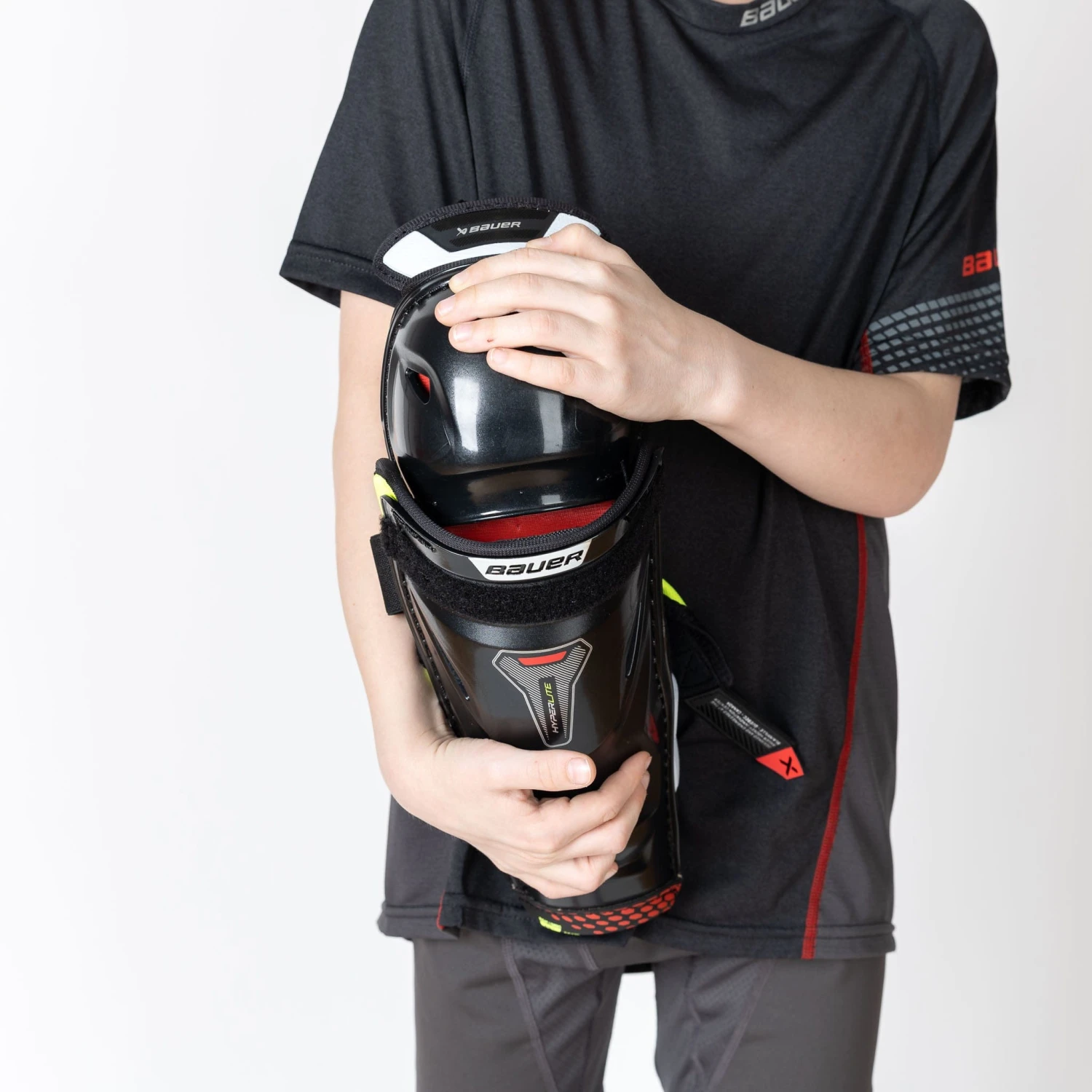 Bauer Vapor Hyperlite Junior Hockey Shin Guards 7 Bauer Vapor Hyperlite Junior Hockey Shin Guards - Image 7