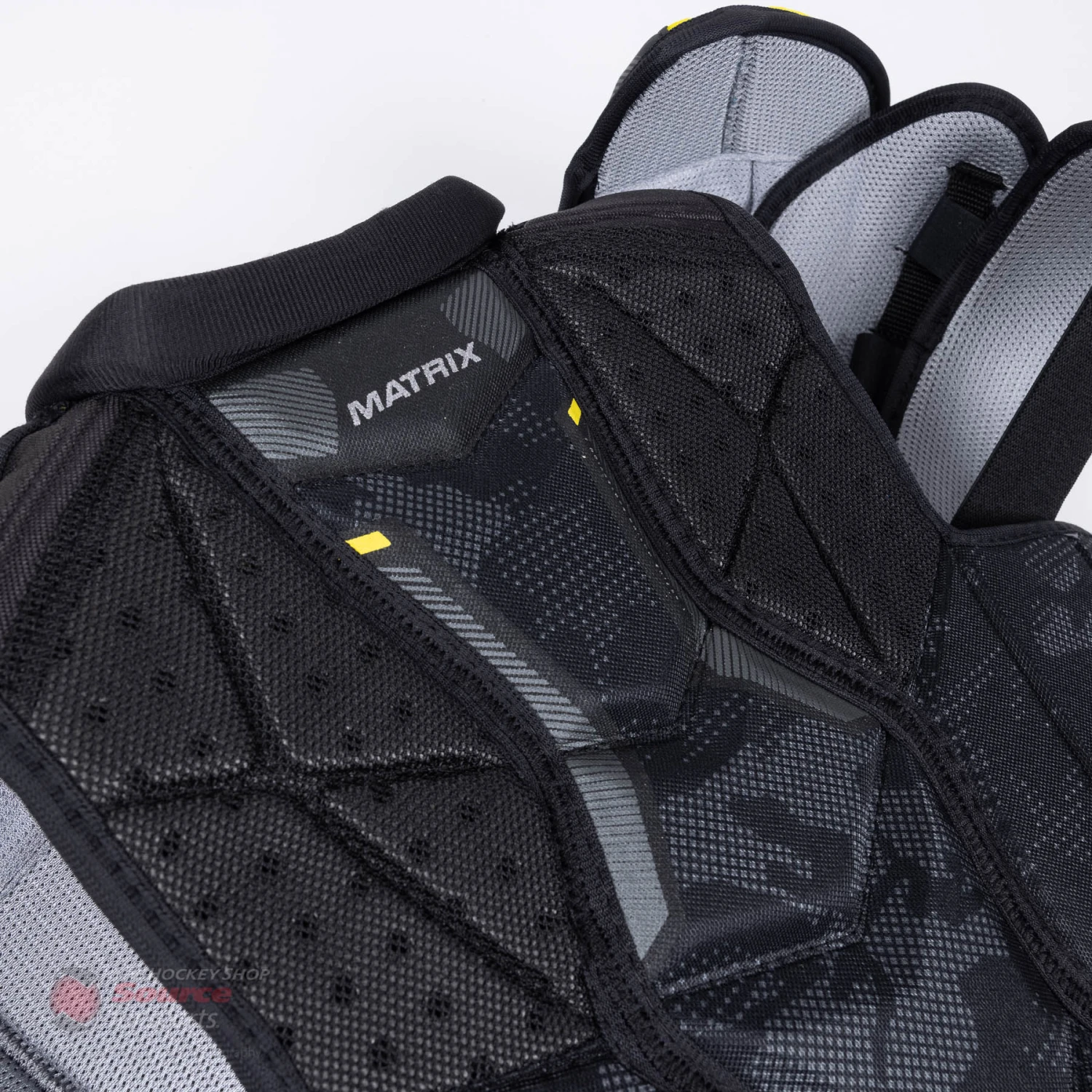 Bauer Supreme Matrix Intermediate Hockey Shoulder Pads (2021) 7 Bauer Supreme Matrix Intermediate Hockey Shoulder Pads (2021) - Image 7