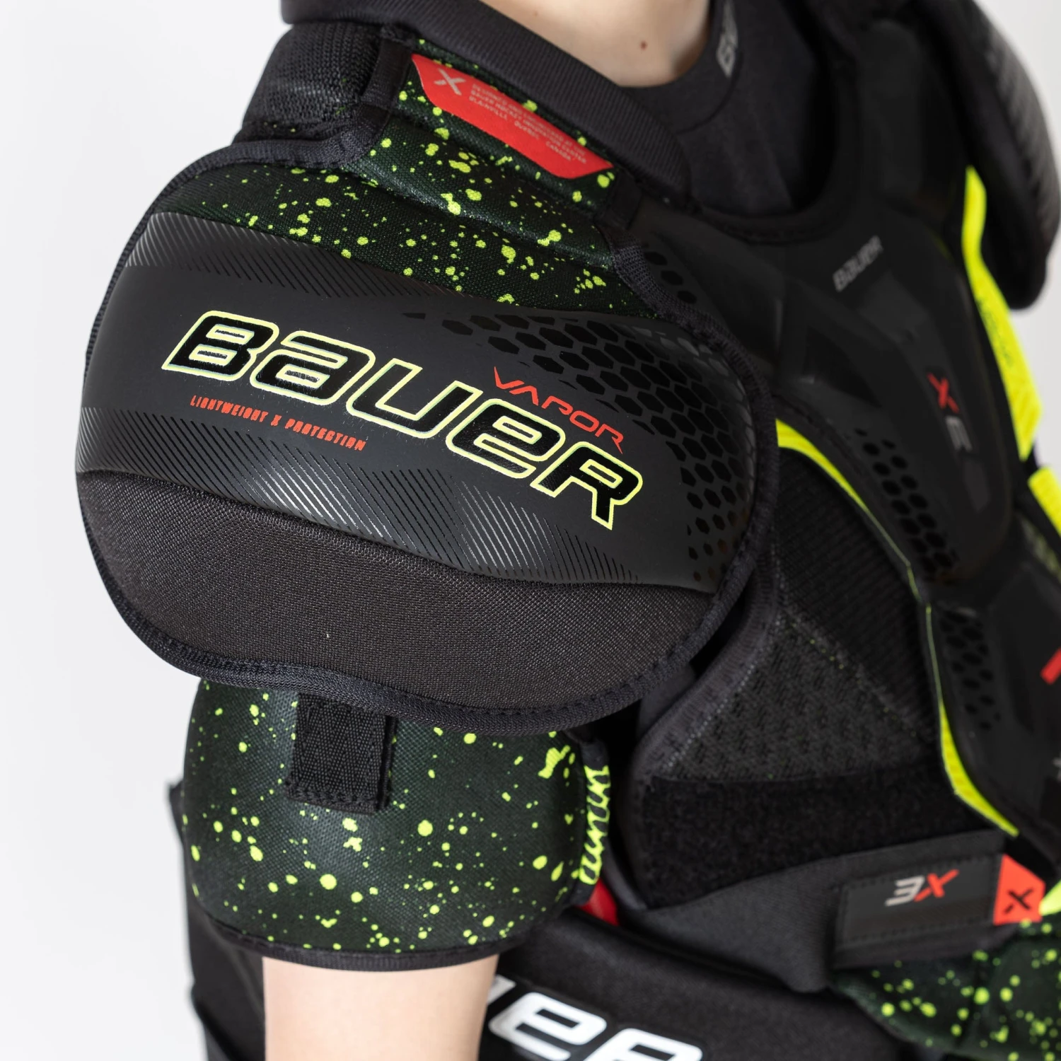 Bauer Vapor 3X Junior Hockey Shoulder Pads 9 Bauer Vapor 3X Junior Hockey Shoulder Pads - Image 9