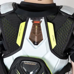 Bauer Vapor Hyperlite Junior Hockey Shoulder Pads -Bauer bauer shoulder pads bauer vapor hyperlite junior hockey shoulder pads 29086236737602