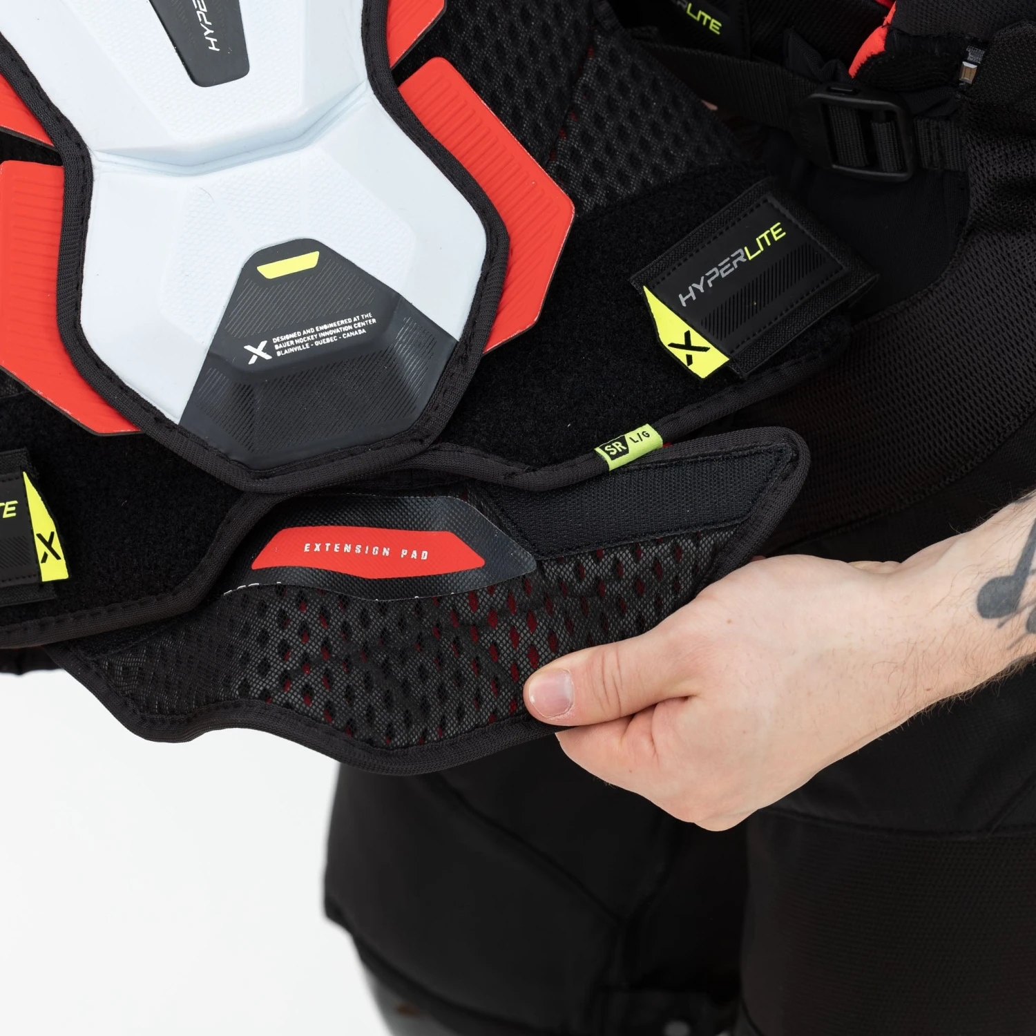 Bauer Vapor Hyperlite Senior Hockey Shoulder Pads 4 Bauer Vapor Hyperlite Senior Hockey Shoulder Pads - Image 4